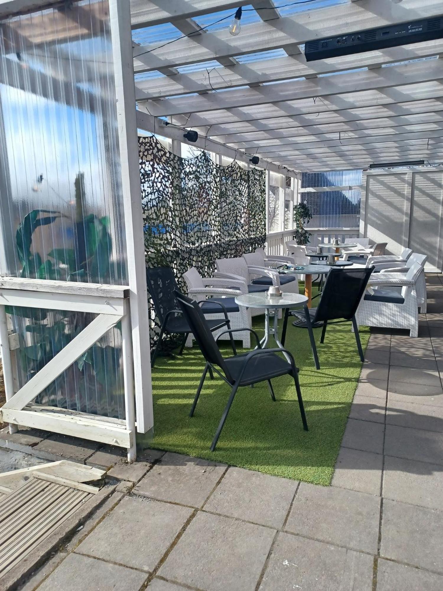 Ikahani Hotel Ikalis Exteriör bild